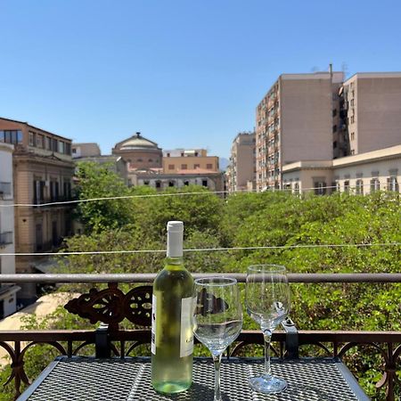 Casa Vacanze Da Ruggero Al Massimo Palermo Kültér fotó