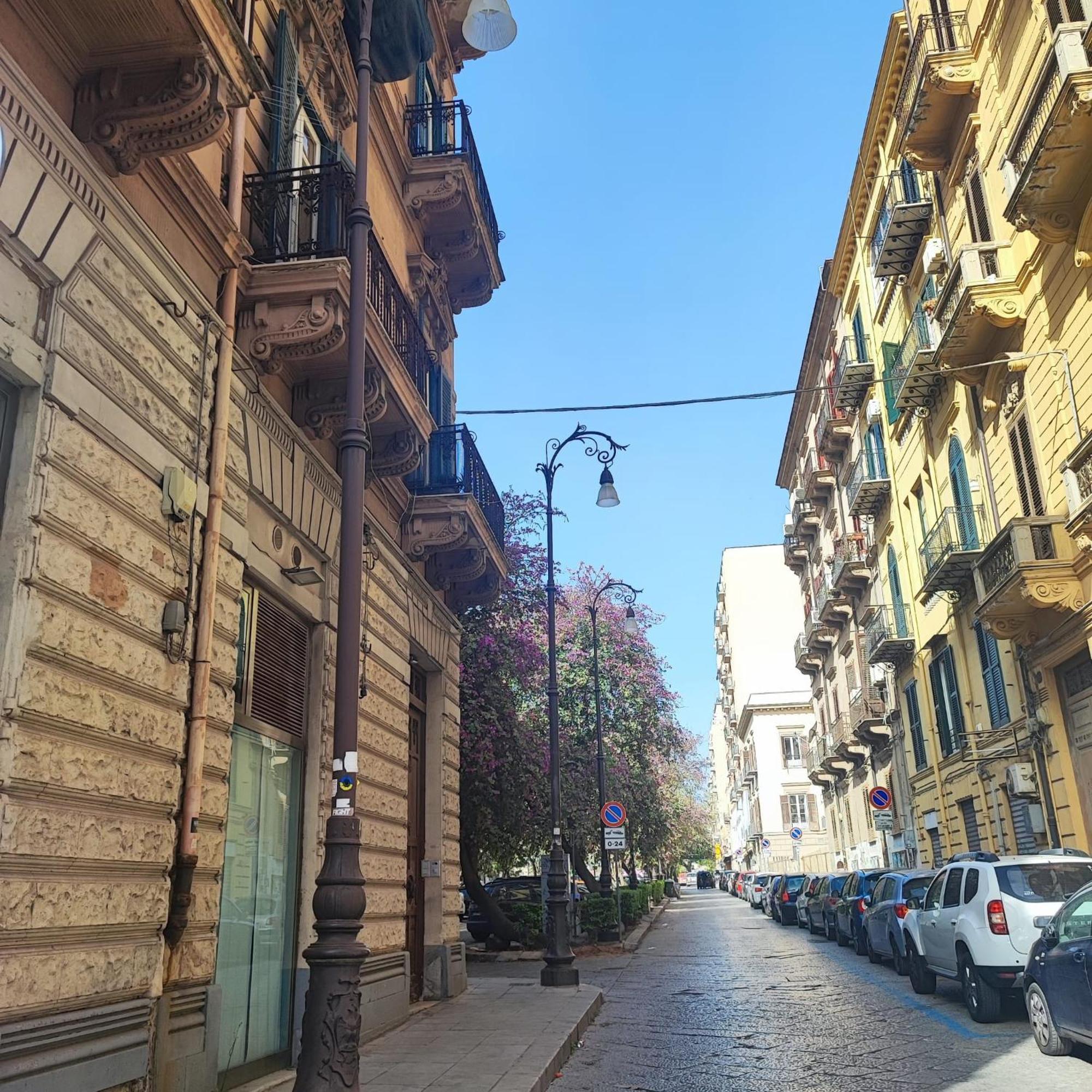 Casa Vacanze Da Ruggero Al Massimo Palermo Kültér fotó