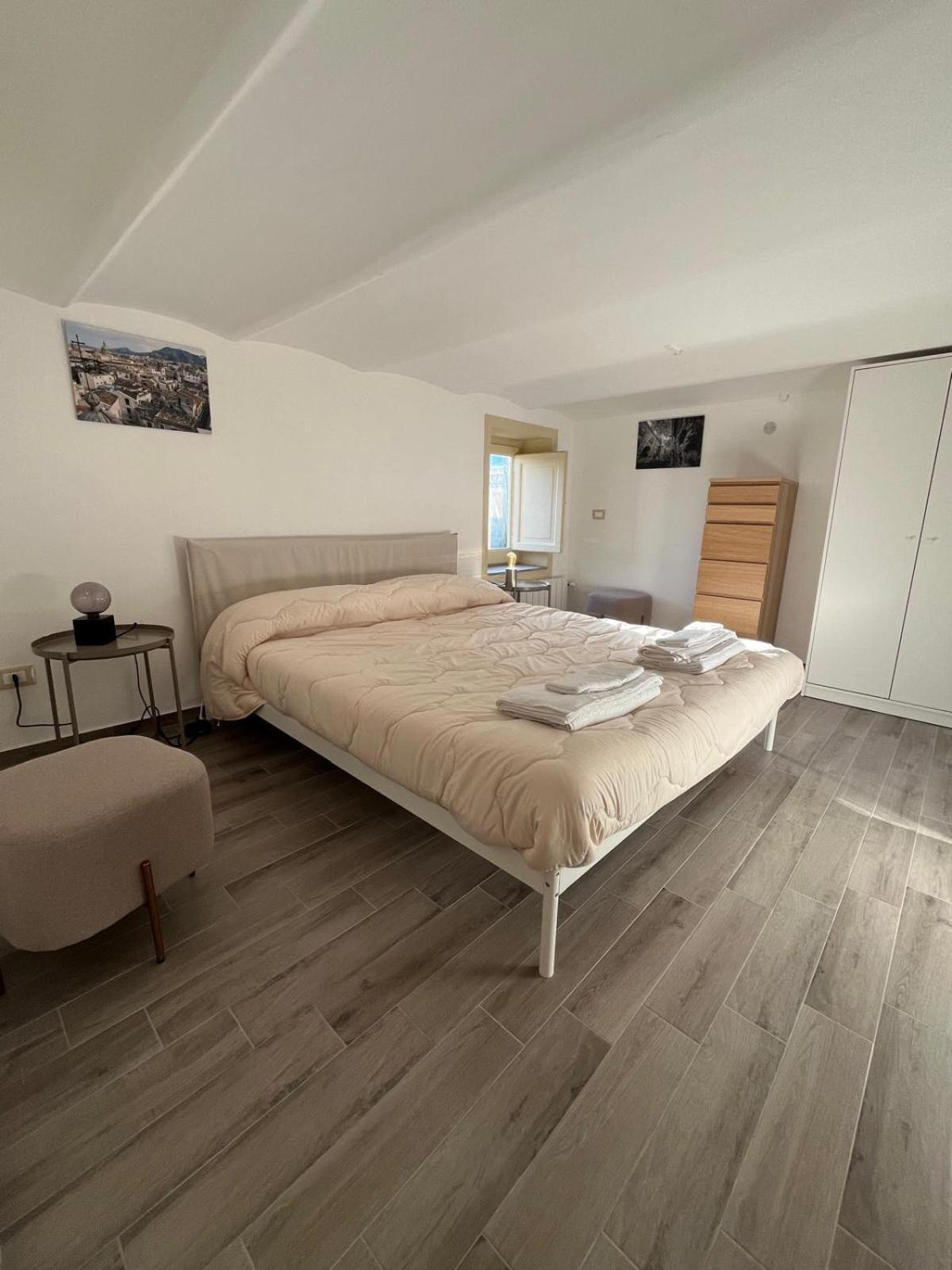 Casa Vacanze Da Ruggero Al Massimo Palermo Kültér fotó