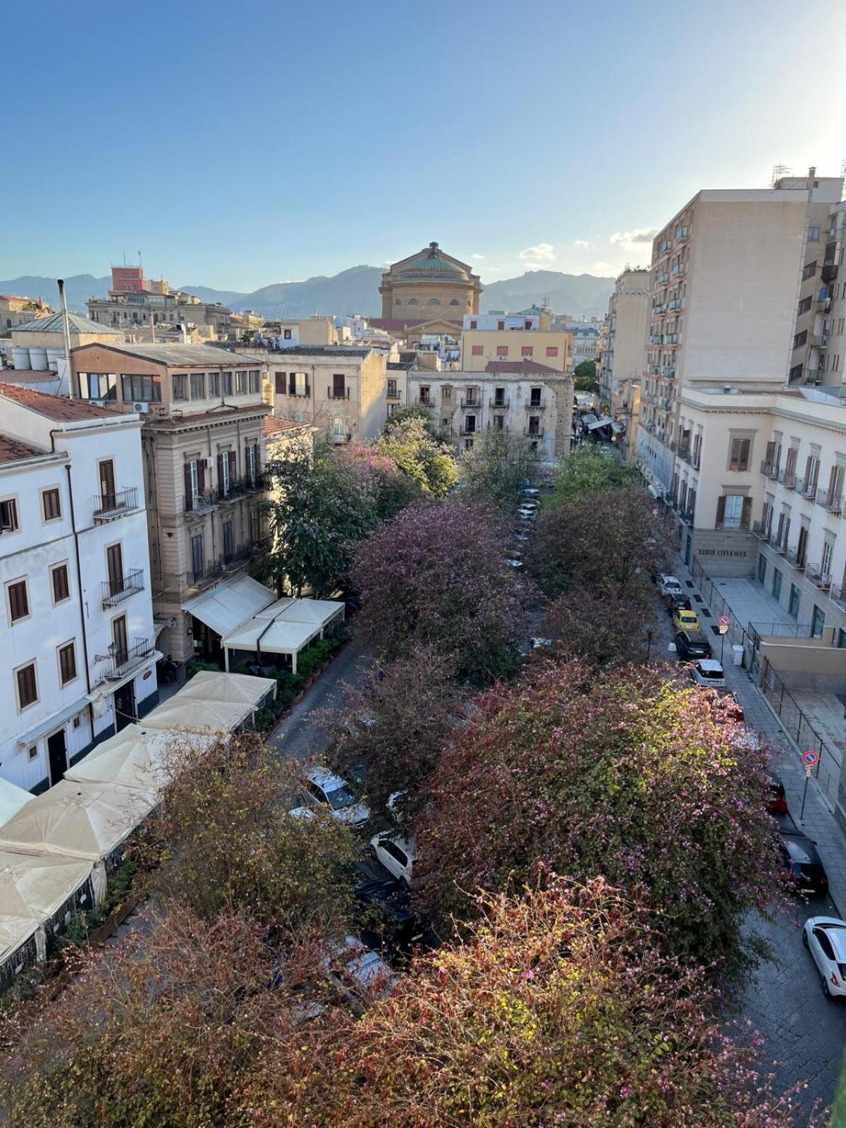 Casa Vacanze Da Ruggero Al Massimo Palermo Kültér fotó